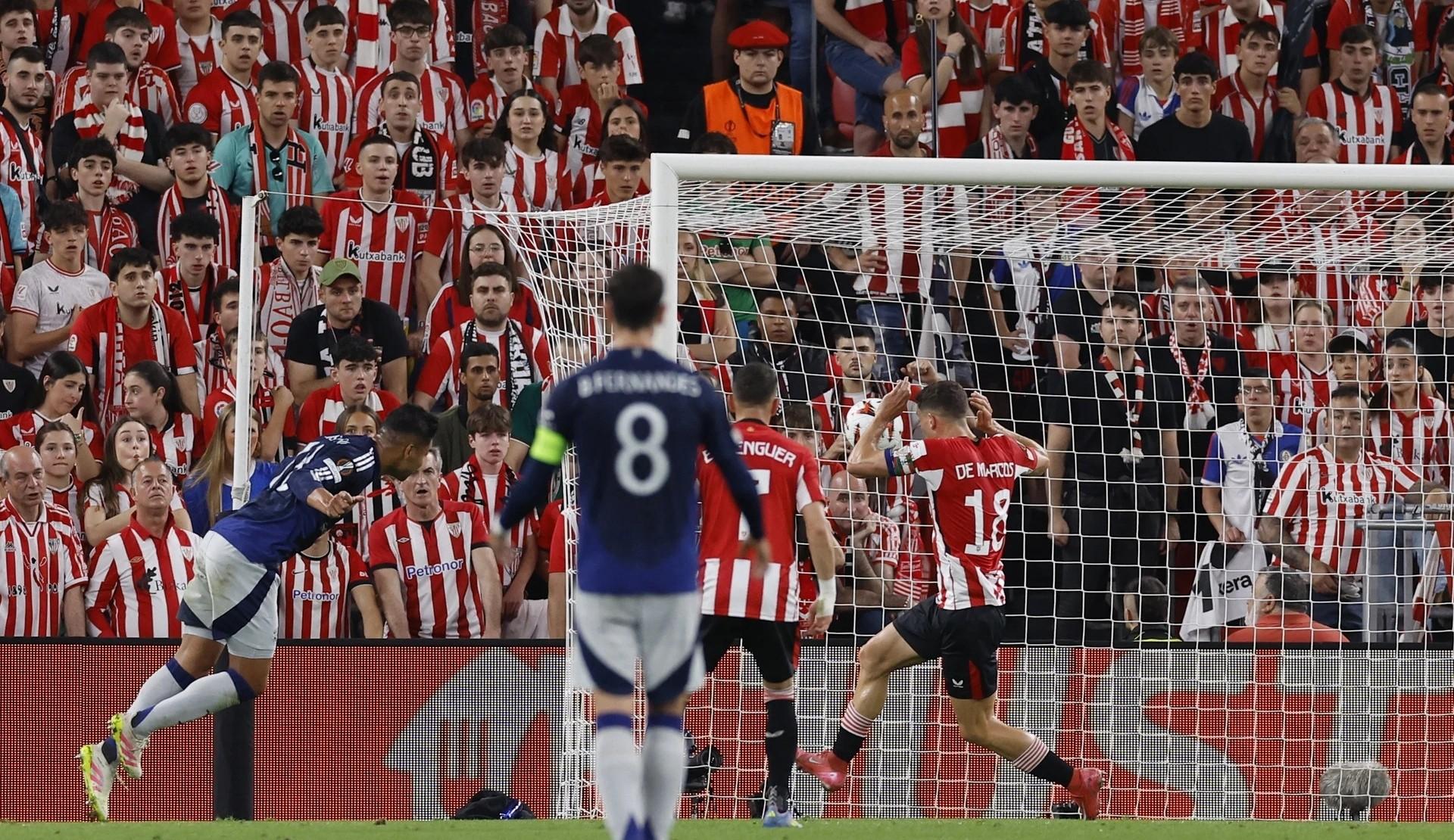 开云APP下载（中国大陆）曼联主场大捷，球员赛后激动庆祝胜利，国内也是科技之间.的简单介绍