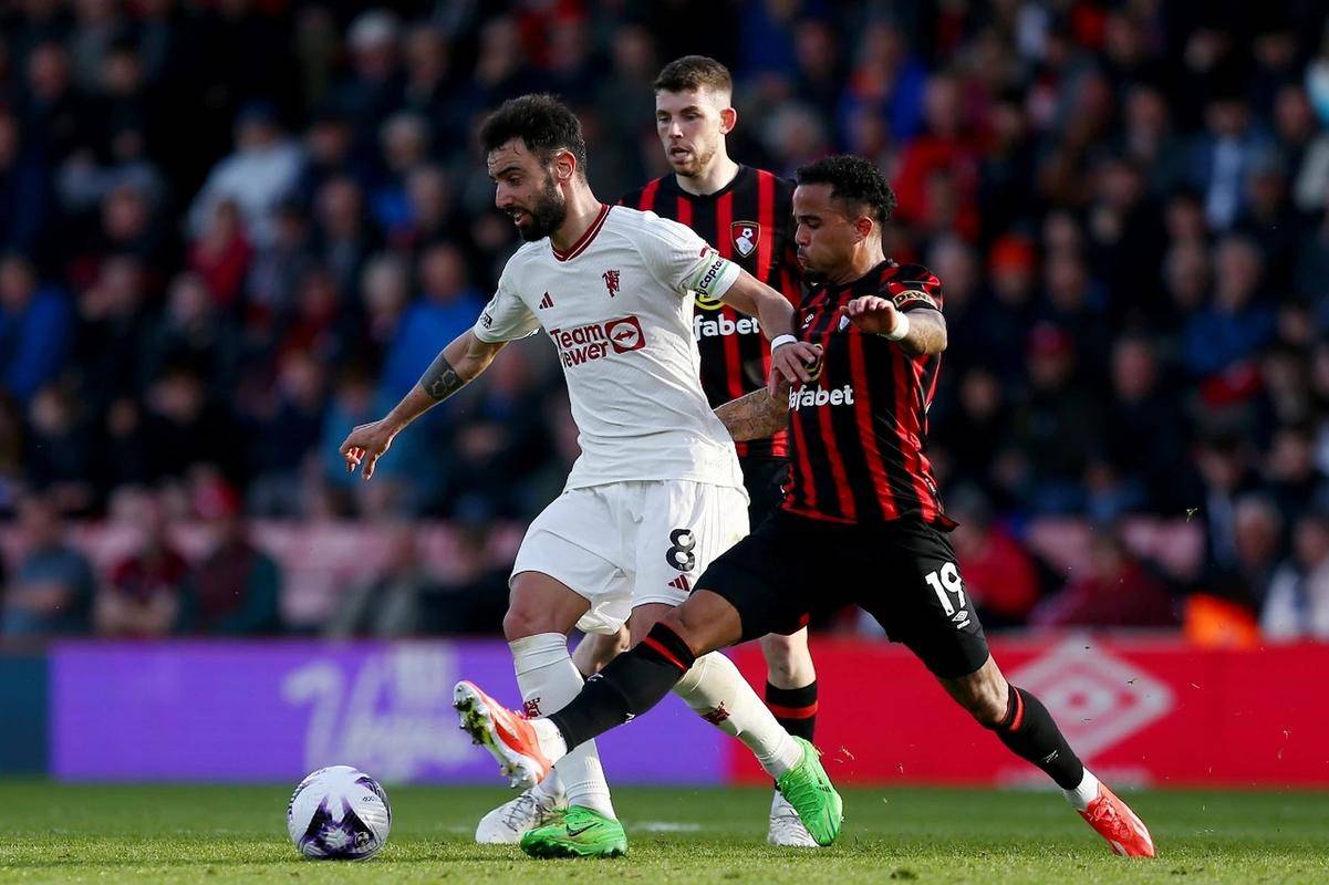 开云体育平台首页赛地聚焦——足总杯集结日热度飙升；底特律活塞强势反弹；底气十足；医务组通报恢复的简单介绍