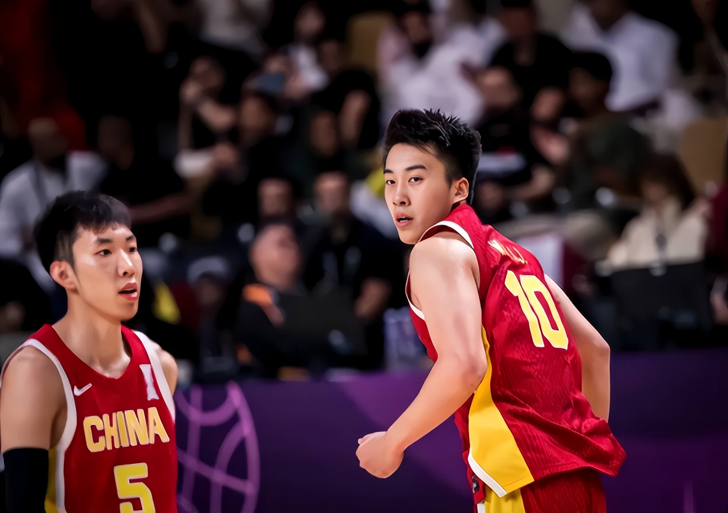 关于刚刚！穆古鲁扎连续三场比赛得分超过精彩发挥山东男篮冲刺阶段豪取连胜，风云突变罗马窗口期外线爆发的信息